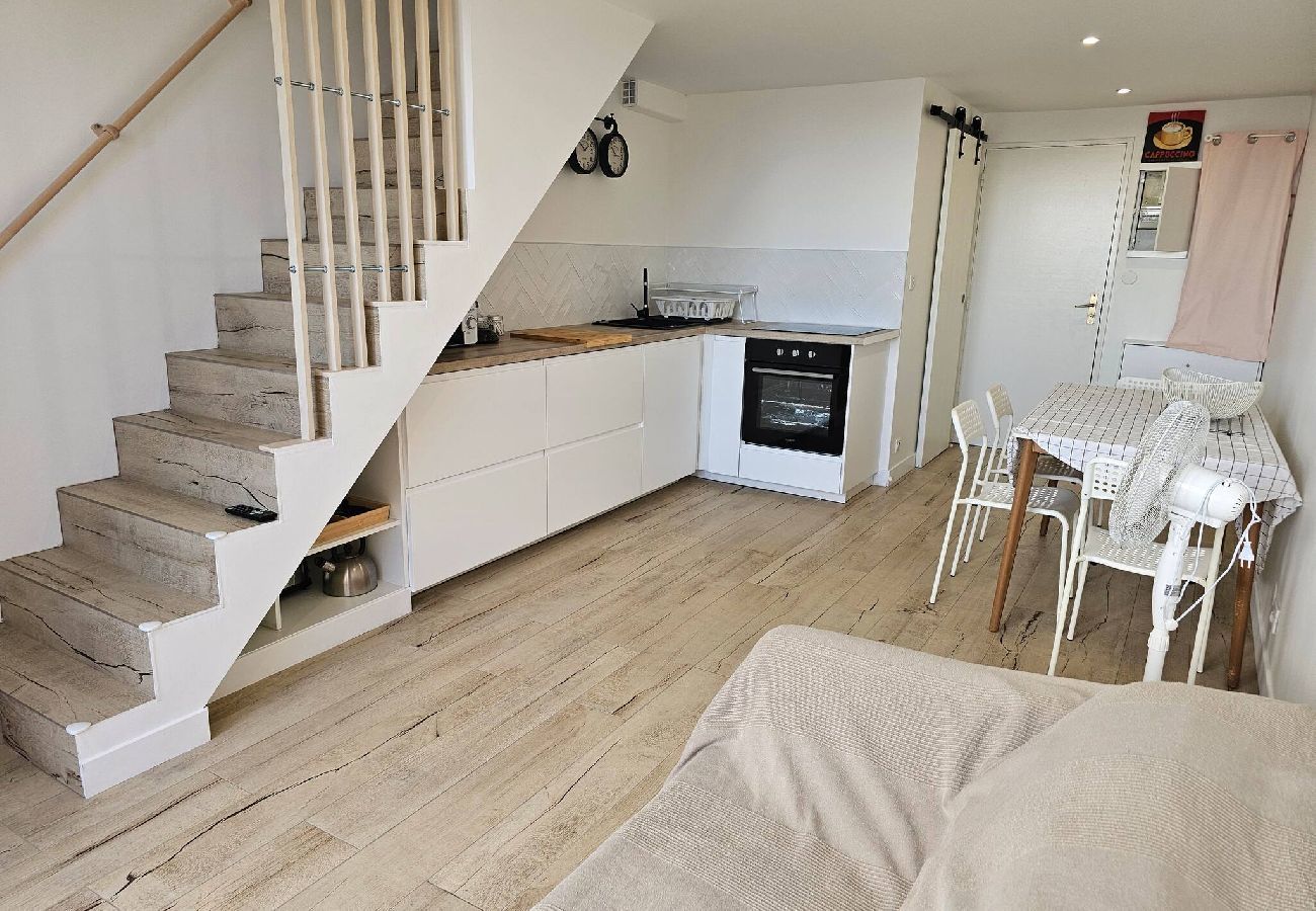 Appartement à Hyères - Soleil - Terrasse -Plage 50m - Hyères Vieux Salins