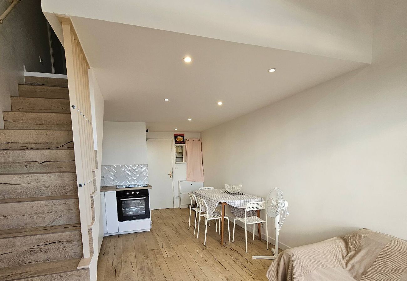 Appartement à Hyères - Soleil - Terrasse -Plage 50m - Hyères Vieux Salins