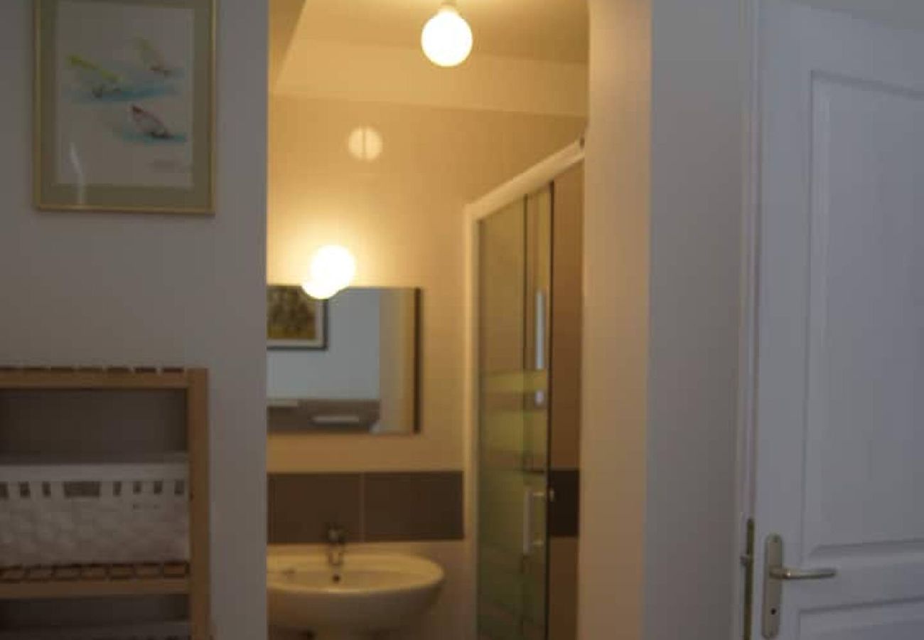 Appartement à Hyères - Madrague Vacances – Clim & Terrasse