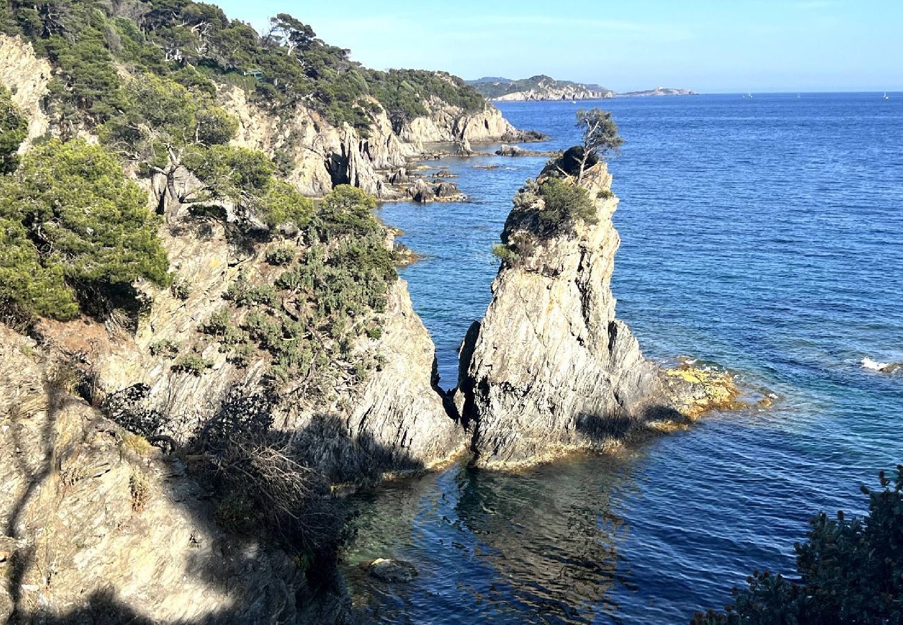 Maison à Hyères - Paradis rénové bord de mer, Presqu'île de Giens Clim