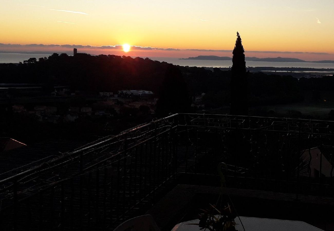 Studio à Hyères - Escapade Paisible Hyères Costebelle Clim Vue Mer