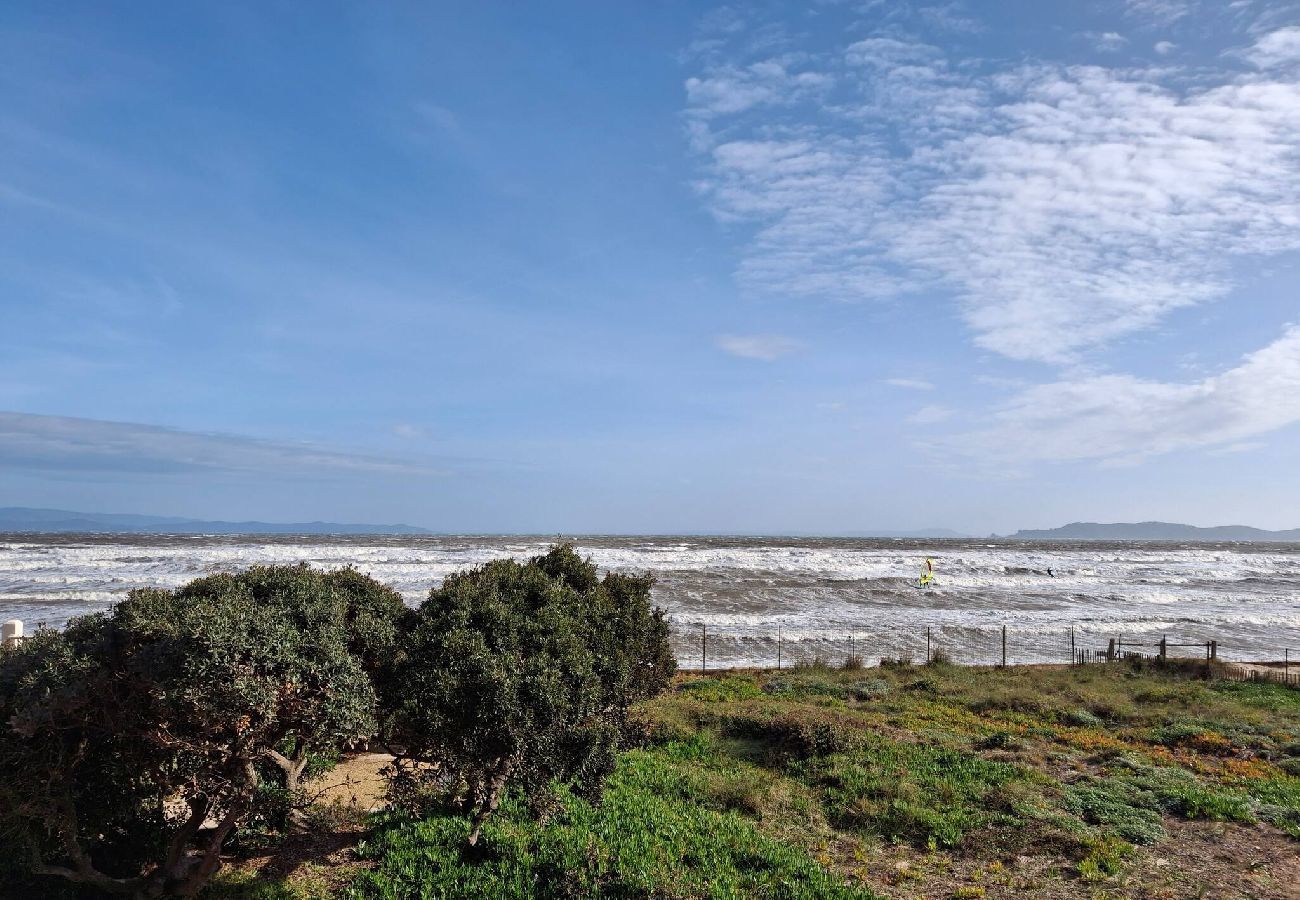 Appartement à Hyères - Détente front de mer - Terrasse et plage - Clim 