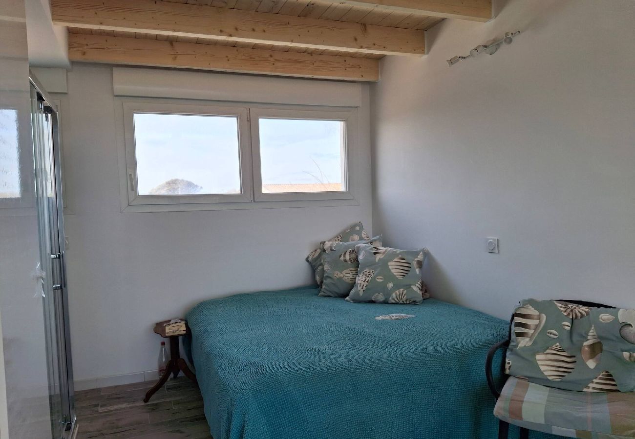 Appartement à Hyères - Détente front de mer - Terrasse et plage - Clim 