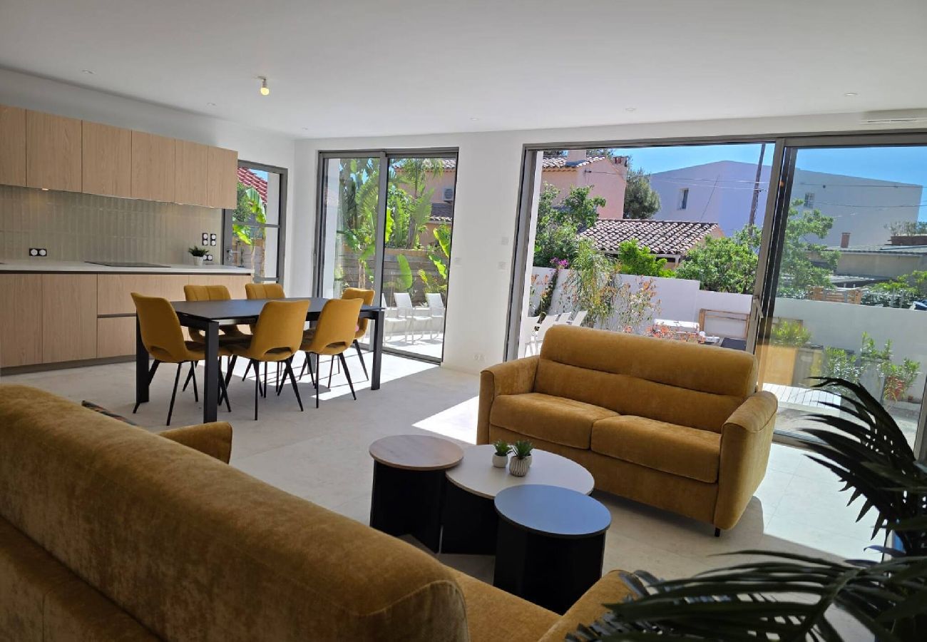 Appartement à Hyères - Sous Le Palmier - Plage - Climatisation - Jardin 