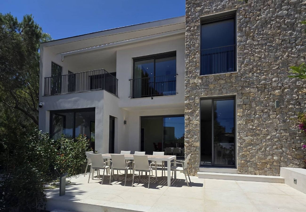 Maison à Hyères - Élégante villa neuve à deux pas de la plage - Clim 