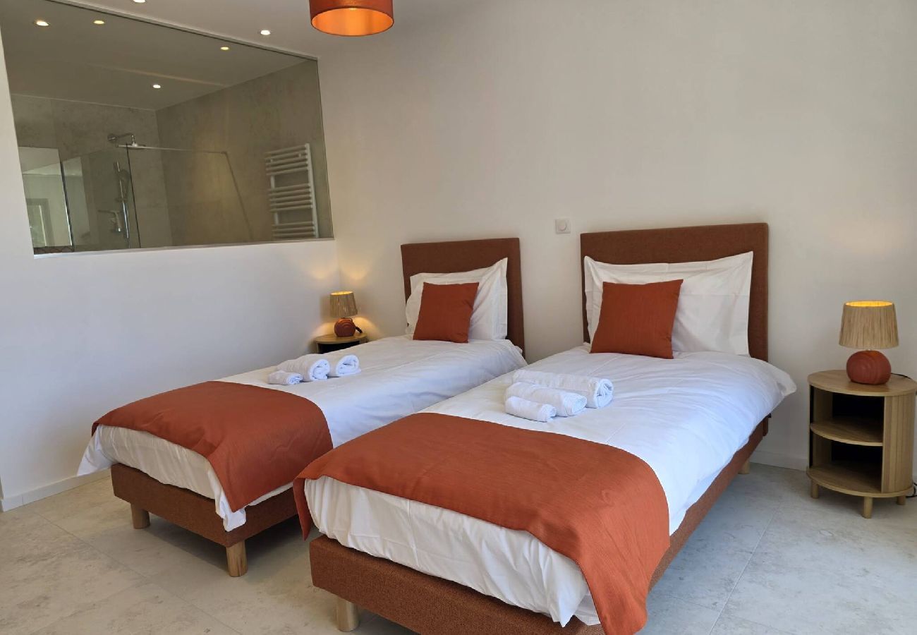 Maison à Hyères - Élégante villa neuve à deux pas de la plage - Clim 